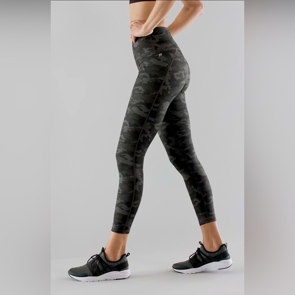 NWT! Fabletics Powerhold Gray & Dk Green Leggings - Picture 7 of 9